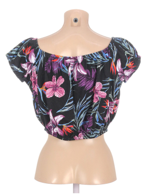 Футболка укороченная