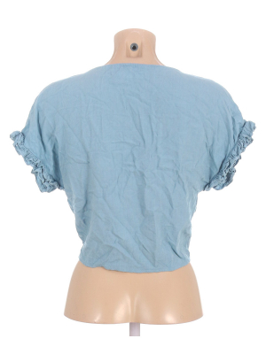 Футболка укороченная