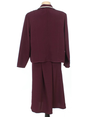 Комплект (юбка, жакет)