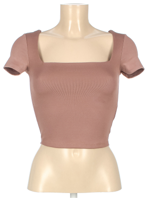 Футболка укороченная