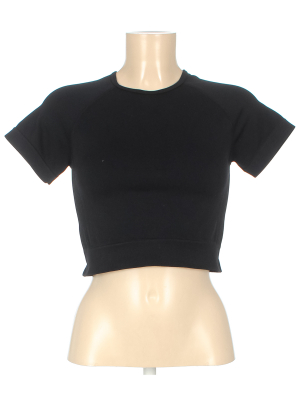 Футболка укороченная