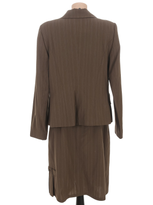 Комплект (юбка, жакет)