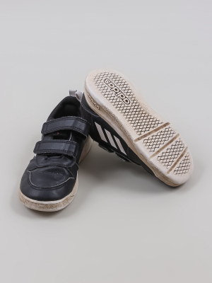 Кроссовки